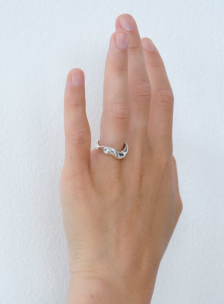 Bianca ring
