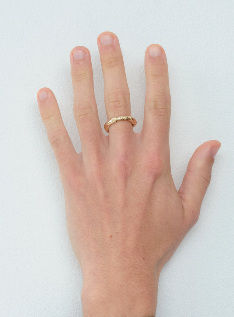 Claude gold ring