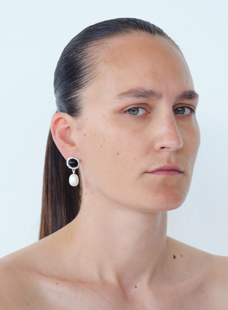 Emma pearl earrings