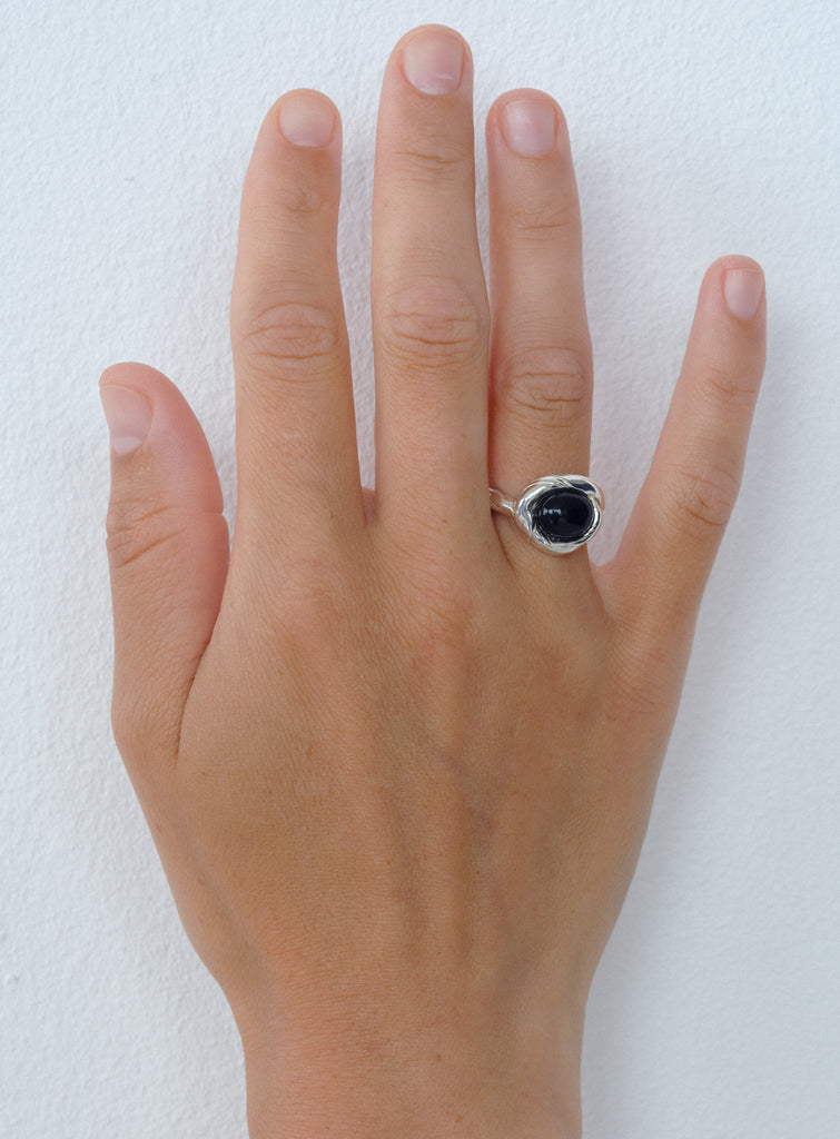 Kamma onyx ring