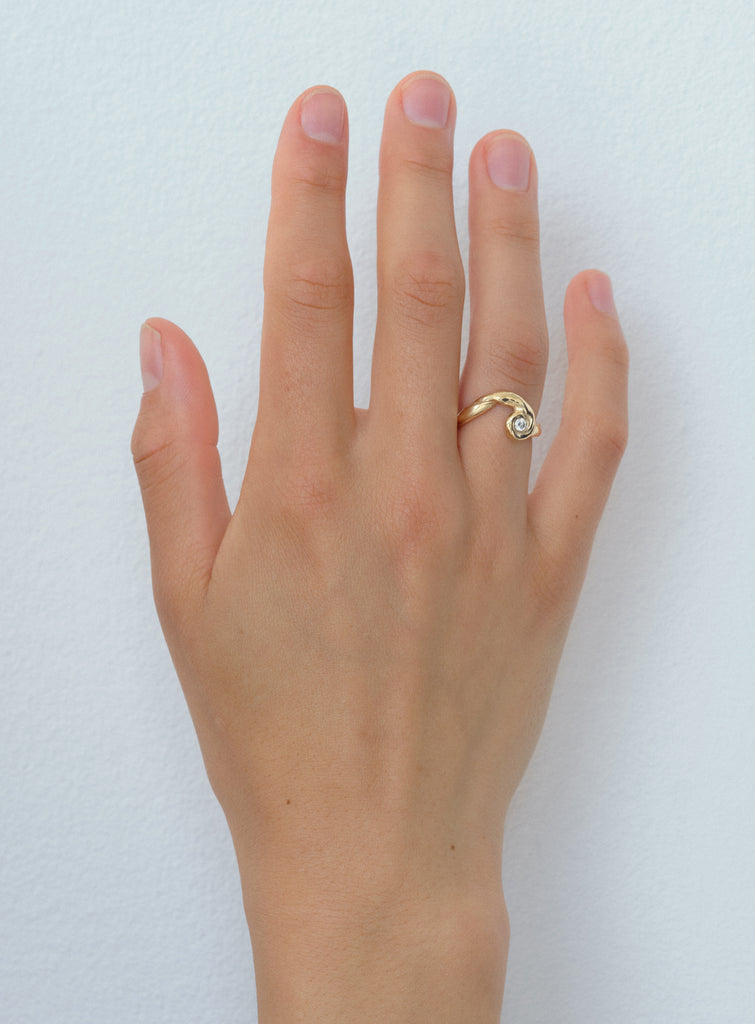 Petite cadence diamond ring