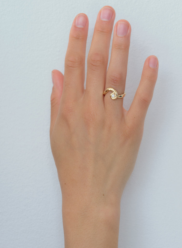 Petite cadence diamond ring