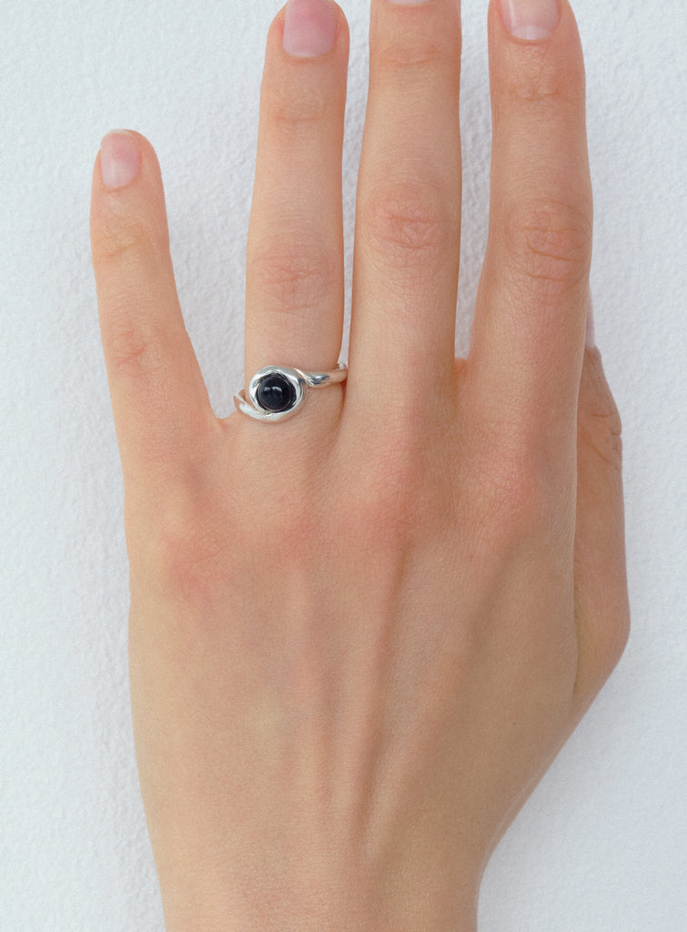Petite lago onyx ring
